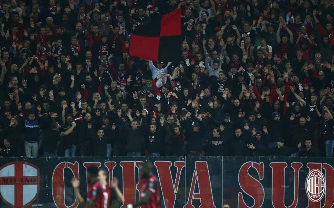 一竞技官网- 萨勒尼塔纳读秒绝杀，主场球迷狂欢庆祝经典战役  